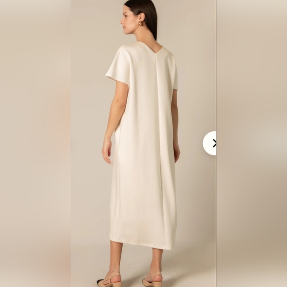 P CILL SIZE S ELEGANT CREAM MAXI DREES. - Picture 2 of 9